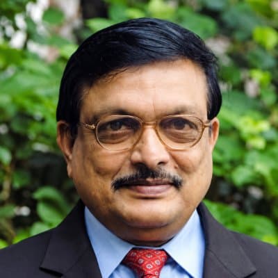Yandamoori Veerendranath